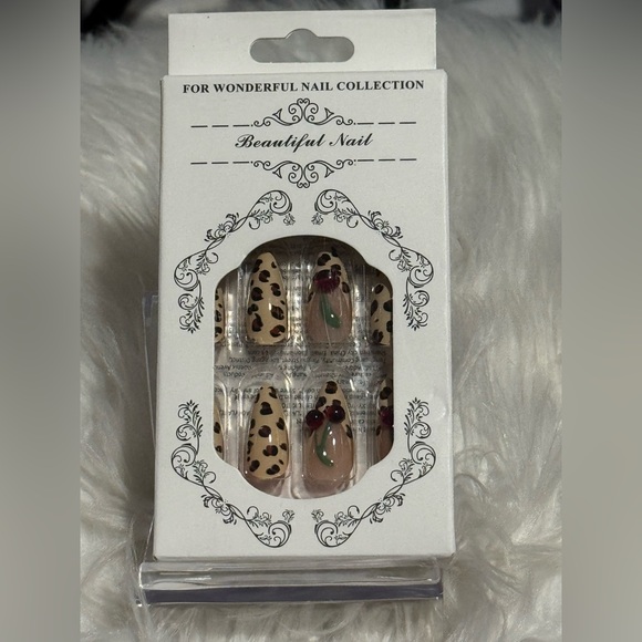 New Arrivals! 3D Leopard and Cherry Press-On Nails - Picture 3 of 4